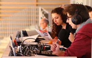 CEST :  Radio Campus Tours  retransmet les matches en live 