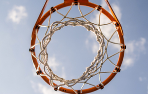 UNE DERNIERE JOURNEE A ENJEUX