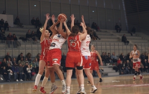 CEST : EN MODE........RED GIRLS !