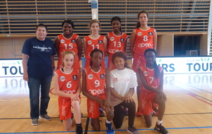 U13 F : UNE BELLE 1ère A LA MAISON !