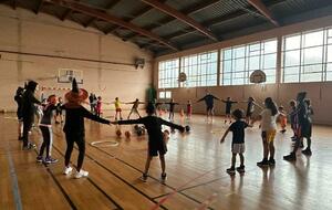 L'école de Mini Basket du CEST fête HALLOWEEN !