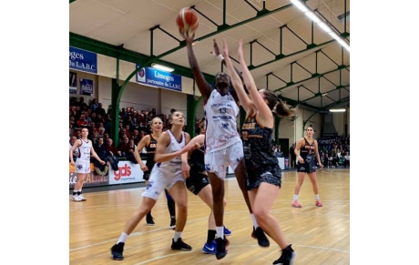 LOLLY NDIAYE AU CEST !