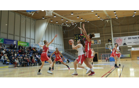 CEST : NE PAS SE PRENDRE LES PIEDS DANS LE TAPIS !